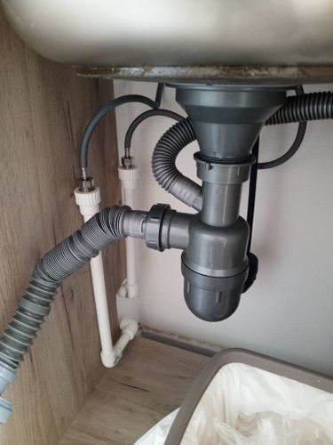 Установка раковины на кронштейнах