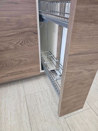 Установка столешницы HPL Сборка и установка каркаса колонны Установка и подключение измельчителя пищевых отходов