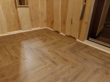 Монтаж деревянного/мдф плинтуса