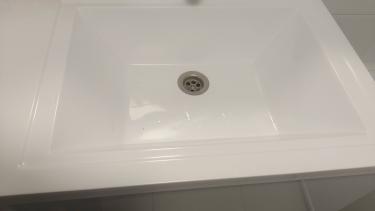 Установка раковины на кронштейнах