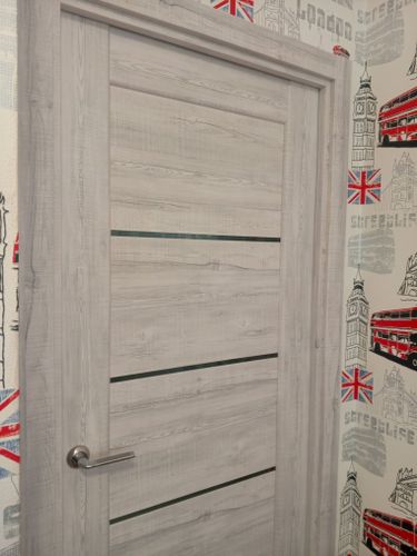 Установка межкомнатной двухстворчатой двери