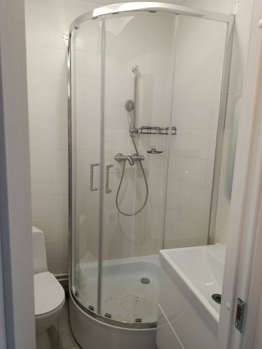 Установка и подключение душевого уголка/ширмы с поддоном