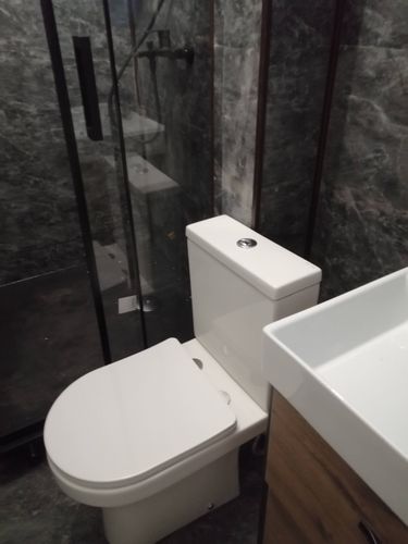 Установлено оборудование в нишу, подключены коммуникации, проверена герметичность соединений, выполнено тестирование работы, произведена настройка параметров, завершена установка панели.