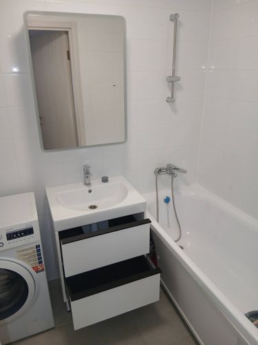 Установка отдельностоящей стиральной машины с подключением