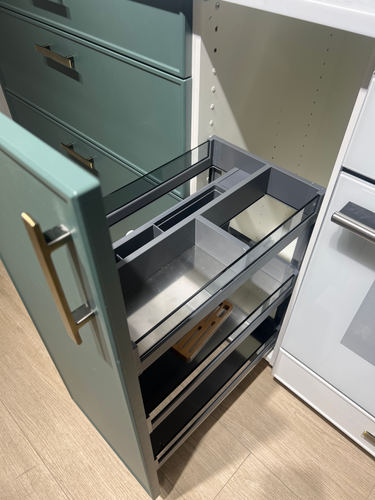 Сборка и установка кухонного каркаса Установка столешницы ДСП