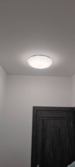 Установка люстры в сборке