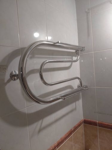 Монтаж водяного полотенцесушителя на готовую подводку (без подгонки)