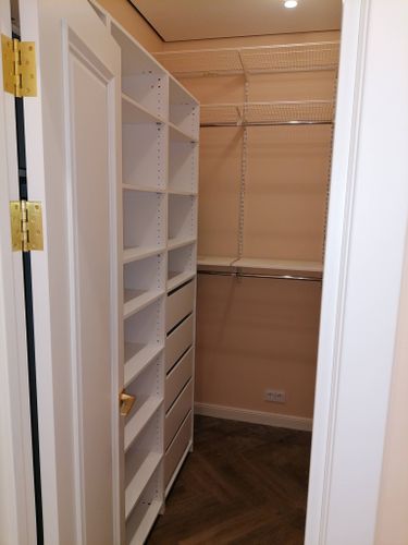 Установка декоративного карниза (одно, двух, трехрядный) длиной до 2,5  метров