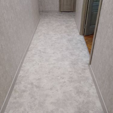 Монтаж пластикового плинтуса