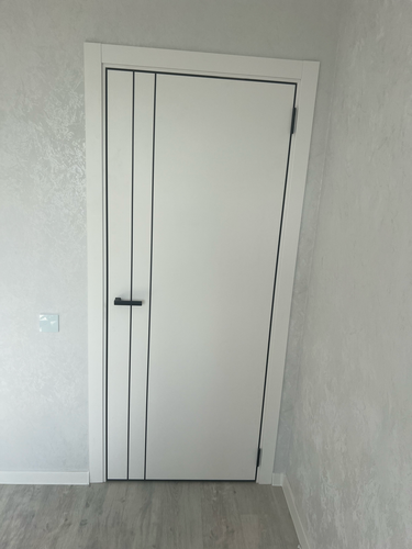 Установка межкомнатной одностворчатой двери с врезанной фурнитурой