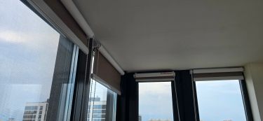 Монтаж рулонной шторы, рулонной шторы «день-ночь» на стену\потолок или в оконный проем