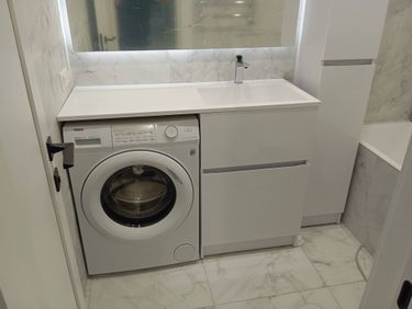 Установка комплекта: пенал + тумба +раковина + смеситель + зеркало