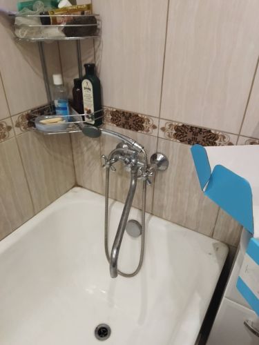 Установка смесителя (на готовые коммуникации)