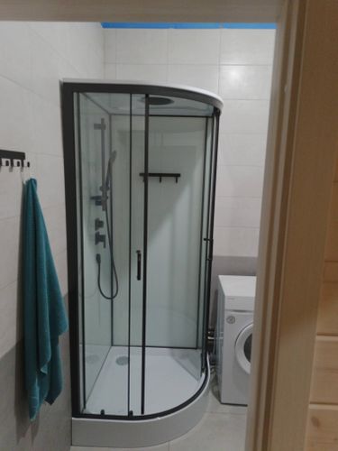 Установка душевой кабины шириной до 90 см