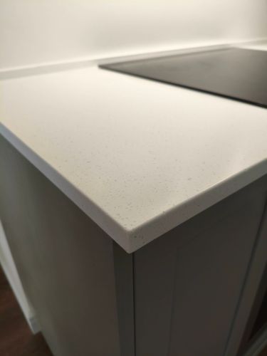 Шлифовка каменной столешницы Установка и подключение встраиваемого холодильника Установка фальшпанели / заглушки