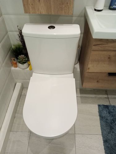 Установлено новое сантехническое оборудование, подключены коммуникации, проверена герметичность соединений, выполнена фиксация к полу, произведена уборка рабочего места, восстановлен порядок.