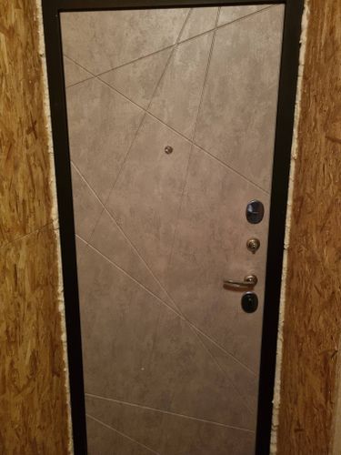 Установка входной двери весом до 95 кг