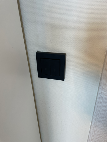 Установка розетки (на готовые коммуникации)