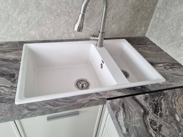 Установка смесителя (на готовые коммуникации)