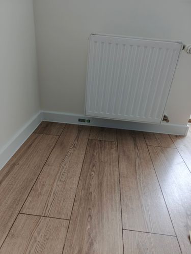 Монтаж пластикового плинтуса