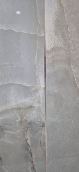 Устройство двухкомпонентной затирки в межплиточных швах