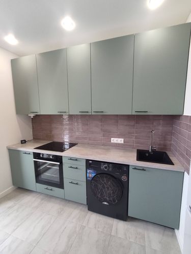 Установлена и подключена электрическая поверхность, проверена работоспособность, обеспечена безопасность, выполнена интеграция в кухонный гарнитур, подключение к электросети завершено.