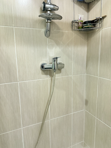 Замена смесителя в душевой кабине