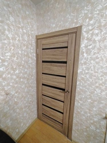 Установка межкомнатной одностворчатой двери с врезанной фурнитурой