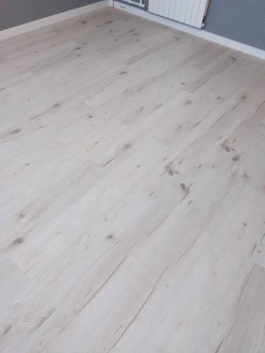 Прямая укладка ламината с подложкой более 20 кв.м