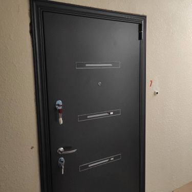 Установка входной двери весом до 95 кг