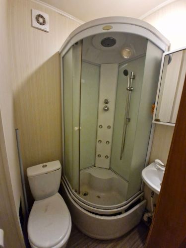 Демонтаж душевой кабины