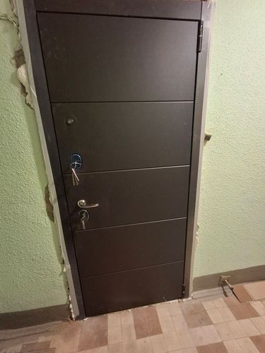 Установка входной двери весом до 95 кг