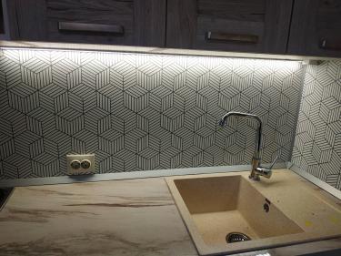 Установка светодиодной ленты для подсветки рабочей зоны Монтаж/демонтаж розетки/выключателя