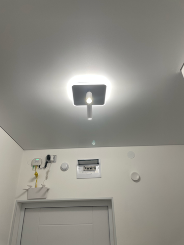 Установка люстры в сборке