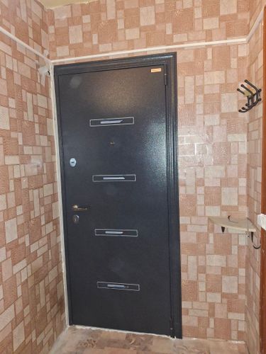 Установка входной двери весом до 95 кг