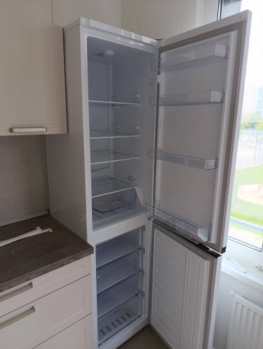 Установка и подключение встраиваемого холодильника