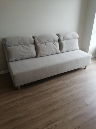 Сборка прямого дивана