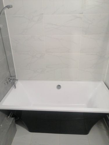 Установка ванны из искусственного камня/отдельностоящей