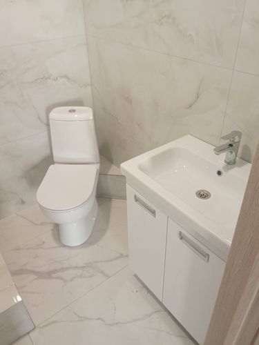 Установка напольного унитаза