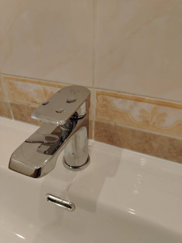 Установка смесителя (на готовые коммуникации)