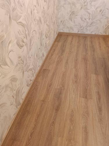 Монтаж пластикового плинтуса