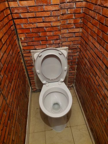 Установка напольного унитаза