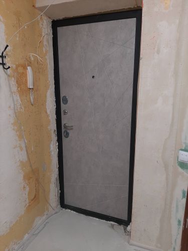 Установка входной двери весом до 95 кг