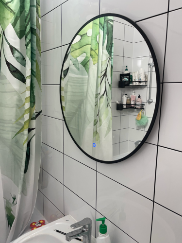 Монтаж зеркала с подсветкой