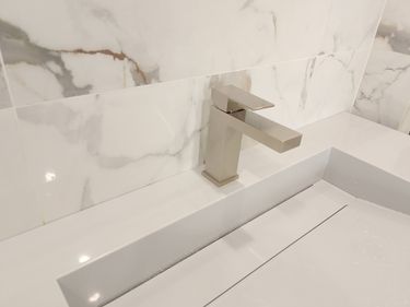 Установка смесителя (на готовые коммуникации)