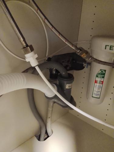 Демонтаж столешницы из ДСП без сохранения Демонтаж ящика кухонного гарнитура без сохранения Демонтаж мойки со смесителем с сохранением