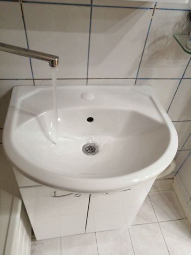 Установка раковины с тумбой Демонтаж раковины Демонтаж сифона