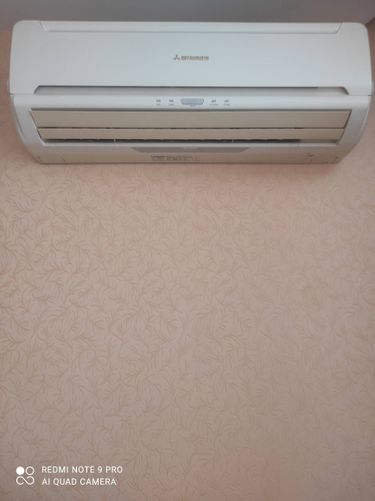 Проведена очистка фильтров, удалена пыль с внутренних элементов, обработаны антисептиком поверхности, проверена работа устройства, восстановлена эффективность охлаждения.