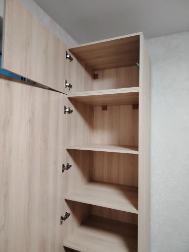 Сборка и установка настенной вешалки