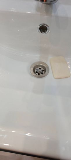 Установка раковины с тумбой